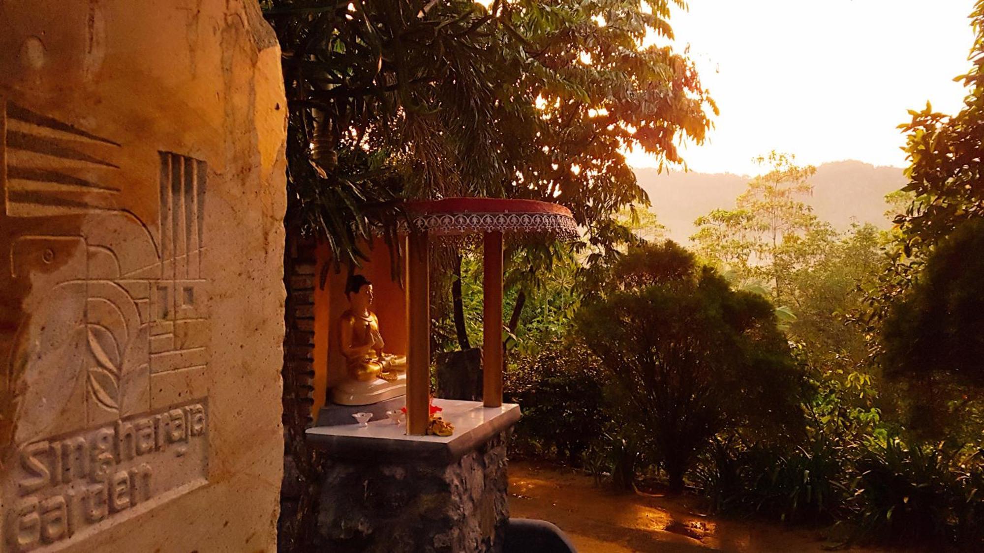 Singharaja Garden Agro Eco Lodge Pelawatta  Exteriör bild